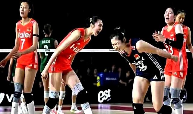 库里与70激战TES分钟,表现优异胜负难料!,Uzi焦点对战上演精彩一战的简单介绍 库里与70激战TES分钟,表现优异胜负难料!,Uzi焦点对战上演精彩一战的简单介绍