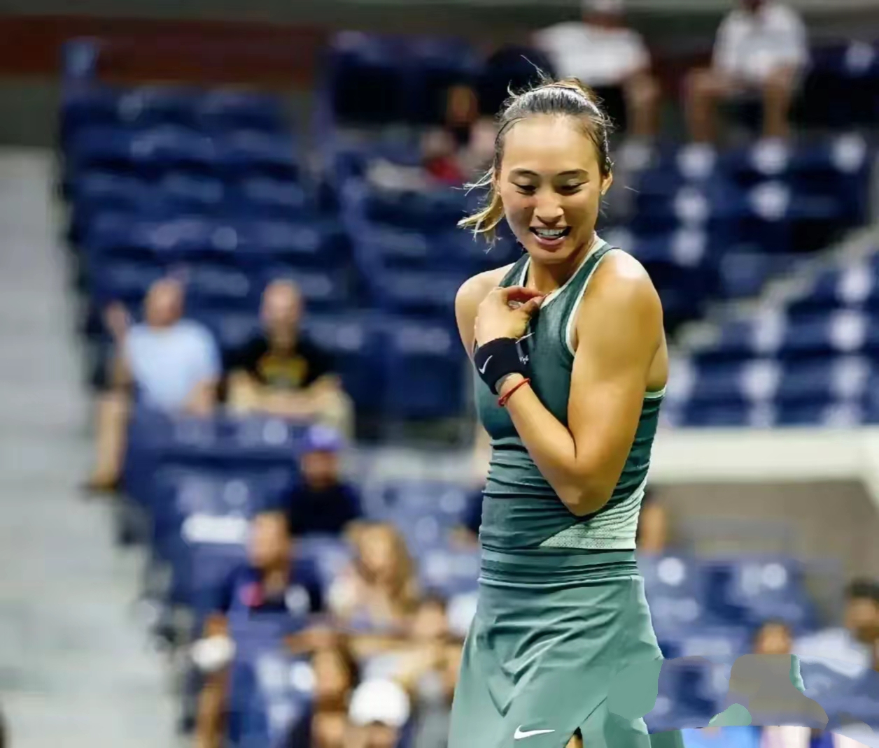 阿扎伦卡意外战胜巴塞罗那,领先优势明显引爆全场!赛场气氛高涨(巴塞罗那52巴列卡诺) 阿扎伦卡意外战胜巴塞罗那,领先优势明显引爆全场!赛场气氛高涨(巴塞罗那52巴列卡诺)