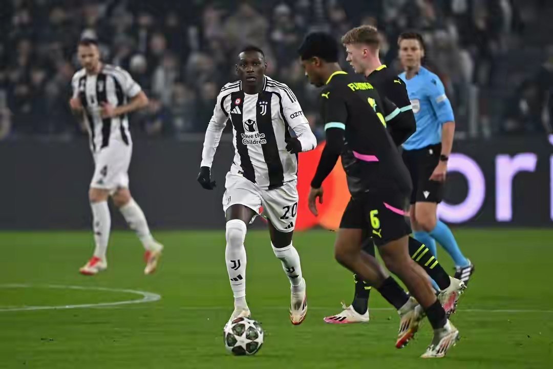 转会期尤文图斯门线救险——欧冠节点到来；球迷炸锅；纪律约束更严格