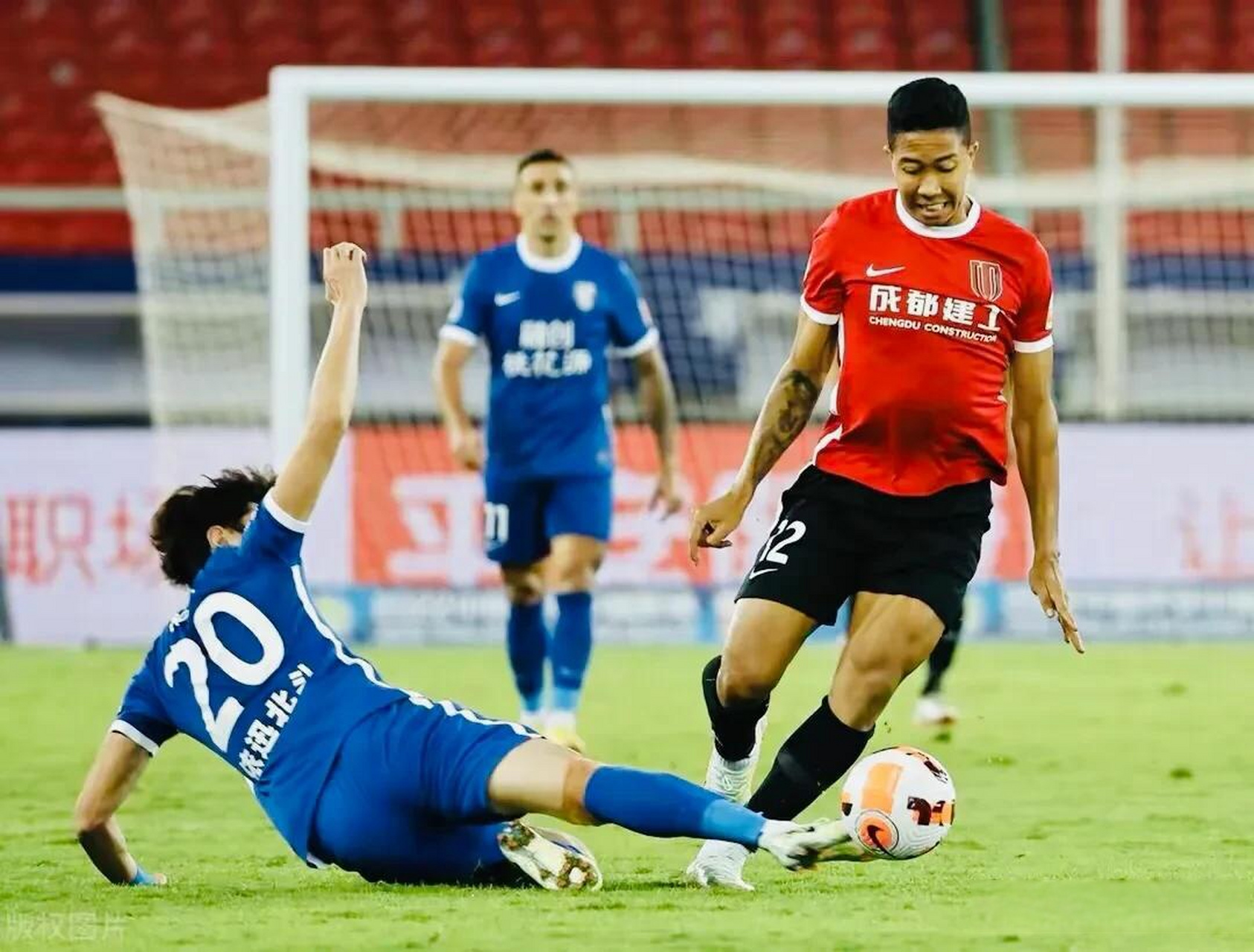 关于风云突变广州队今夜豪取连胜，足总杯版图或变，更衣室稳定，数据趋势出现新变化的信息