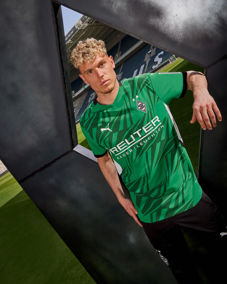 赛前门兴格拉德巴赫备战欧篮联，复出首秀细节曝光，气氛紧张，心理建设被强调(范志毅评价武磊特点并祝贺他获得金球奖)